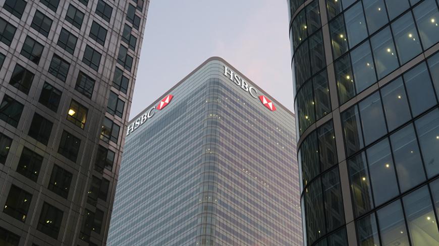 The headquarters of HSBC bank in London's Canary Wharf financial district in slight morning mist early March 11, 2016.REUTERS/Russell Boyce - RTSABWM