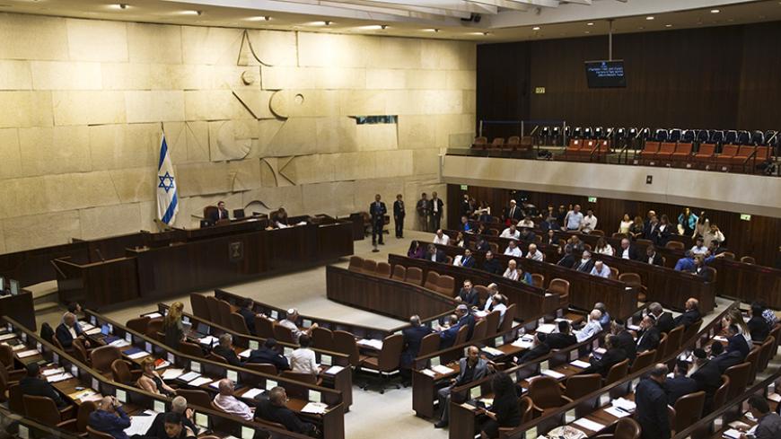 A general view shows the plenum during a session at the Knesset, the Israeli parliament, in Jerusalem May 13, 2015. Netanyahu's emerging government scraped by its first parliamentary test on Wednesday, paving the way for the new cabinet to be sworn in after two months of difficult coalition building. REUTERS/Ronen Zvulun  - RTX1CSJJ