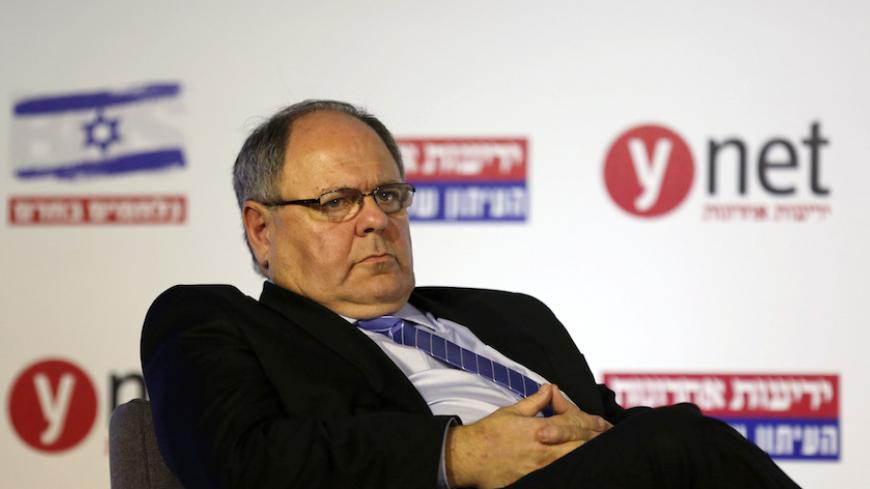 Former settler leader, Dani Dayan, who was announced as the consul-general in New York on Monday, participates in a conference on fighting the anti-Israel boycott in Jerusalem, March 28, 2016. REUTERS/Ronen Zvulun/File Photo - RTX2DU3T