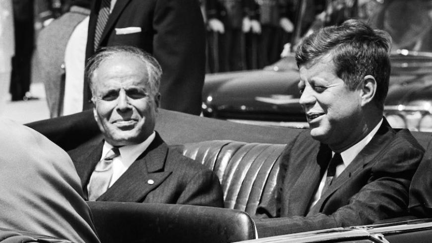 A photo taken on May 4, 1961 in Washington shows US president John Fitzgerald Kennedy (R) and his Tunisian counterpart Habib Bourguiba during his first visit in United States.   AFP PHOTO        (Photo credit should read ARCHIVE/AFP/GettyImages)