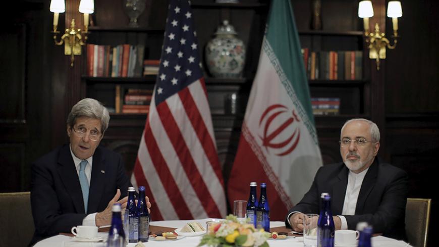 U.S. Secretary of State John Kerry (L) meets with Iran's Foreign Minister Mohammad Javad Zarif in Manhattan, New York City, U.S., April 22, 2016.  REUTERS/Brendan McDermid - RTX2B9VC
