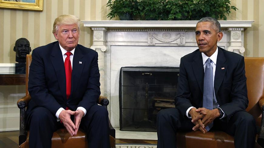 U.S.  President Barack Obama (R) meets with President-elect Donald Trump to discuss transition plans in the White House Oval Office in Washington, U.S., November 10, 2016.  REUTERS/Kevin Lamarque - TPX IMAGES OF THE DAY - RTX2T2V6