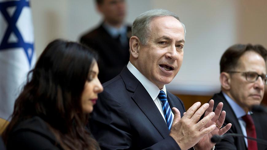 Israeli Prime Minister Benjamin Netanyahu attends the weekly cabinet meeting at his office in Jerusalem December 11, 2016. REUTERS/Abir Sultan/Pool - RTX2UHUH