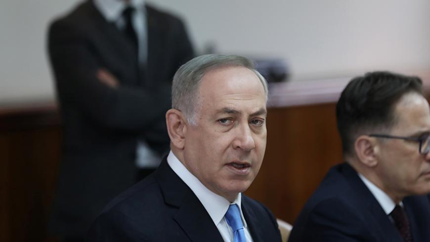 Israeli Prime Minister Benjamin Netanyahu attends the weekly cabinet meeting in Jerusalem, April  23, 2017. REUTERS/Ronen Zvulun - RTS13I6K