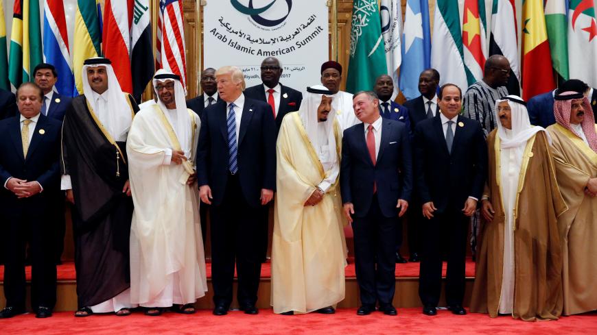 U.S. President Donald Trump poses for a photo with Arab and Islamic countries' leaders during Arab-Islamic-American Summit in Riyadh, Saudi Arabia May 21, 2017. REUTERS/Jonathan Ernst - RTX36UH3