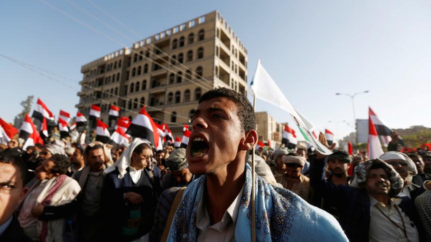 Houthi followers rally to celebrate the killing of Yemen's former president Ali Abdullah Saleh in Sanaa, Yemen December 5, 2017. REUTERS/Khaled Abdullah     TPX IMAGES OF THE DAY - RC1C20D49F70