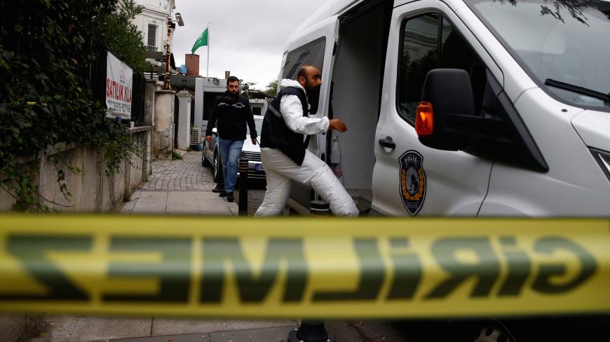 Turkish police forensic experts arrive at the residence of Saudi Arabia's Consul General Mohammad al-Otaibi in Istanbul, Turkey October 17, 2018. REUTERS/Osman Orsal - RC16CC65CD00