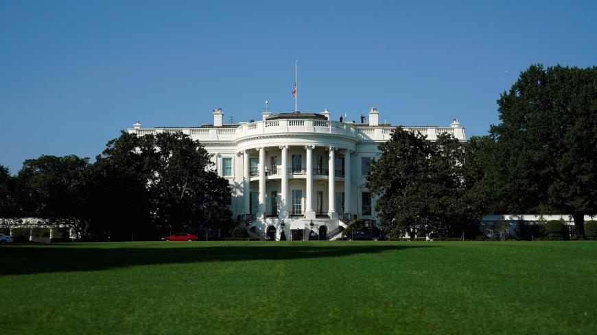 The motorcade carrying U.S. President Donald Trump and Senator Lindsey Graham (R-SC) arrives at the White House in Washington, U.S., October 7, 2018.      REUTERS/Joshua Roberts - RC16E43D4120