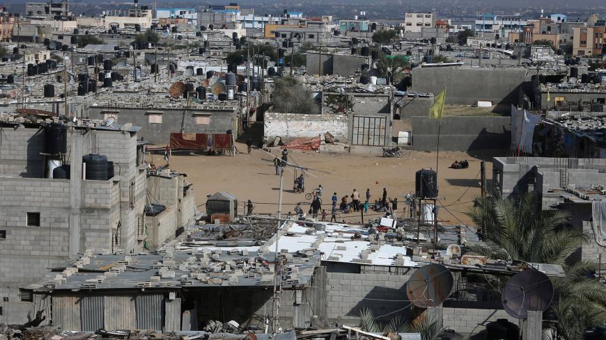 A view shows houses of Palestinians in Khan Younis refugee camp in the southern Gaza Strip January 3, 2018. REUTERS/Ibraheem Abu Mustafa - RC12F4C16AB0