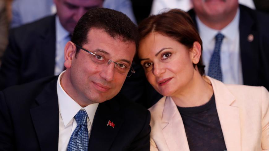 Ekrem Imamoglu, main opposition Republican People's Party (CHP) Istanbul mayoral candidate, is pictured with his party's Istanbul chair Canan Kaftancioglu during a campaign coordination meeting in Istanbul, Turkey, May 22, 2019. REUTERS/Murad Sezer - RC1C172A6B30