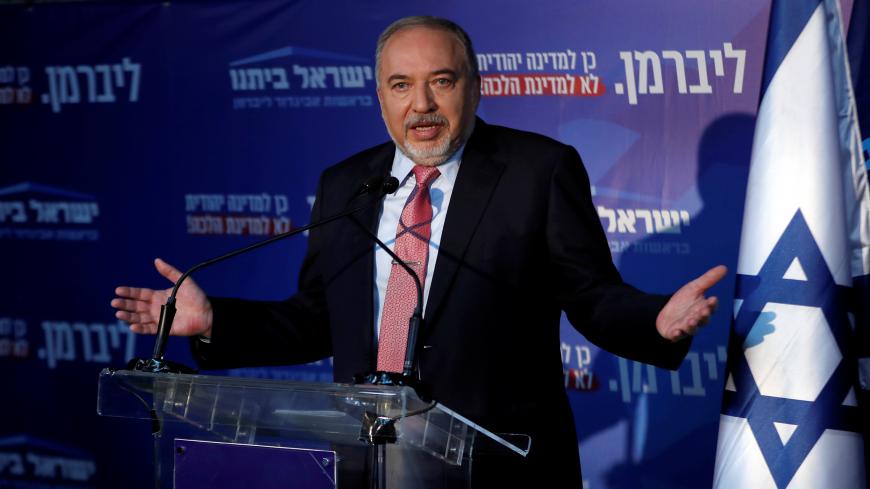 Avigdor Lieberman, leader of Yisrael Beitenu party, delivers a statement following his party faction meeting, near Neve Ilan, Israel September 22, 2019. REUTERS/Ronen Zvulun - RC1B5B9174A0