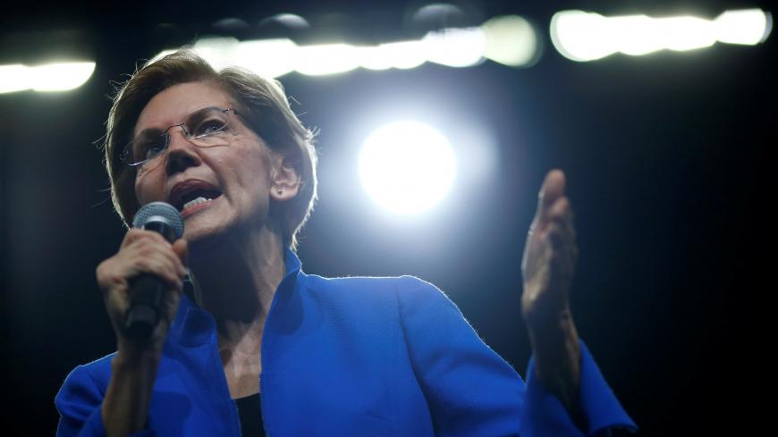Democratic 2020 U.S. presidential candidate Sen. Elizabeth Warren speaks at a Democratic Party fundraising dinner, the Liberty and Justice Celebration, in Des Moines, Iowa, U.S. November 1, 2019.  REUTERS/Eric Thayer - RC17AFBA9C70