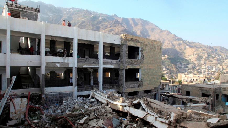 Damage is seen at a school in the southwestern city of Taiz, Yemen December 18, 2018. Picture taken December 18, 2018. REUTERS/Anees Mahyoub - RC1BBCDB89D0