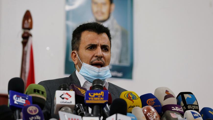 Houthi Health Minister, Taha al-Mutawakkil addresses a news conference on the coronavirus disease (COVID-19), in Sanaa, Yemen May 5, 2020. REUTERS/Khaled Abdullah - RC2GIG9HSIRK