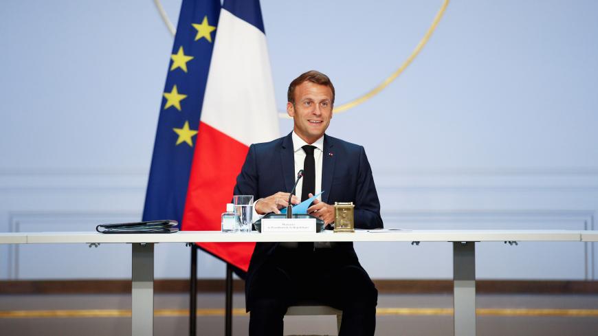 French President Emmanuel Macron meets with trade unions and employers' representatives amid the coronavirus disease (COVID-19) outbreak, at the Elysee Palace in Paris, France, June 4, 2020. Yoan Valat/Pool via REUTERS - RC2E2H91A3E5