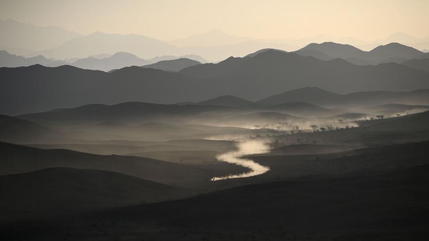 (FILES) A file picture taken on January 6, 2020 during the Dakar 2020 car racing shows a general view of Saudi Arabia's northwestern region, between Neoam and al-Wajh. - A rare revolt by a Saudi tribe has spelt fresh trouble for a planned Red Sea megacity, a lynchpin of the crown princes economic vision already beset by low oil prices. The $500 billion NEOM project, set to be built from scratch along the kingdom's picturesque western coast, is billed as a futuristic cityscape evocative of a sci-fi blockbust