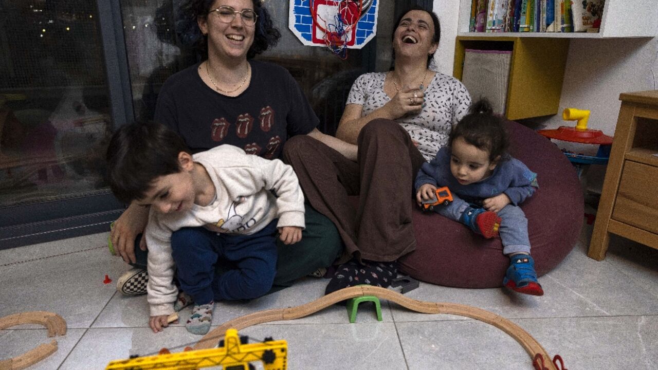 Yael and Hadar Rashlin struggle to find acceptance in their Orthodox community