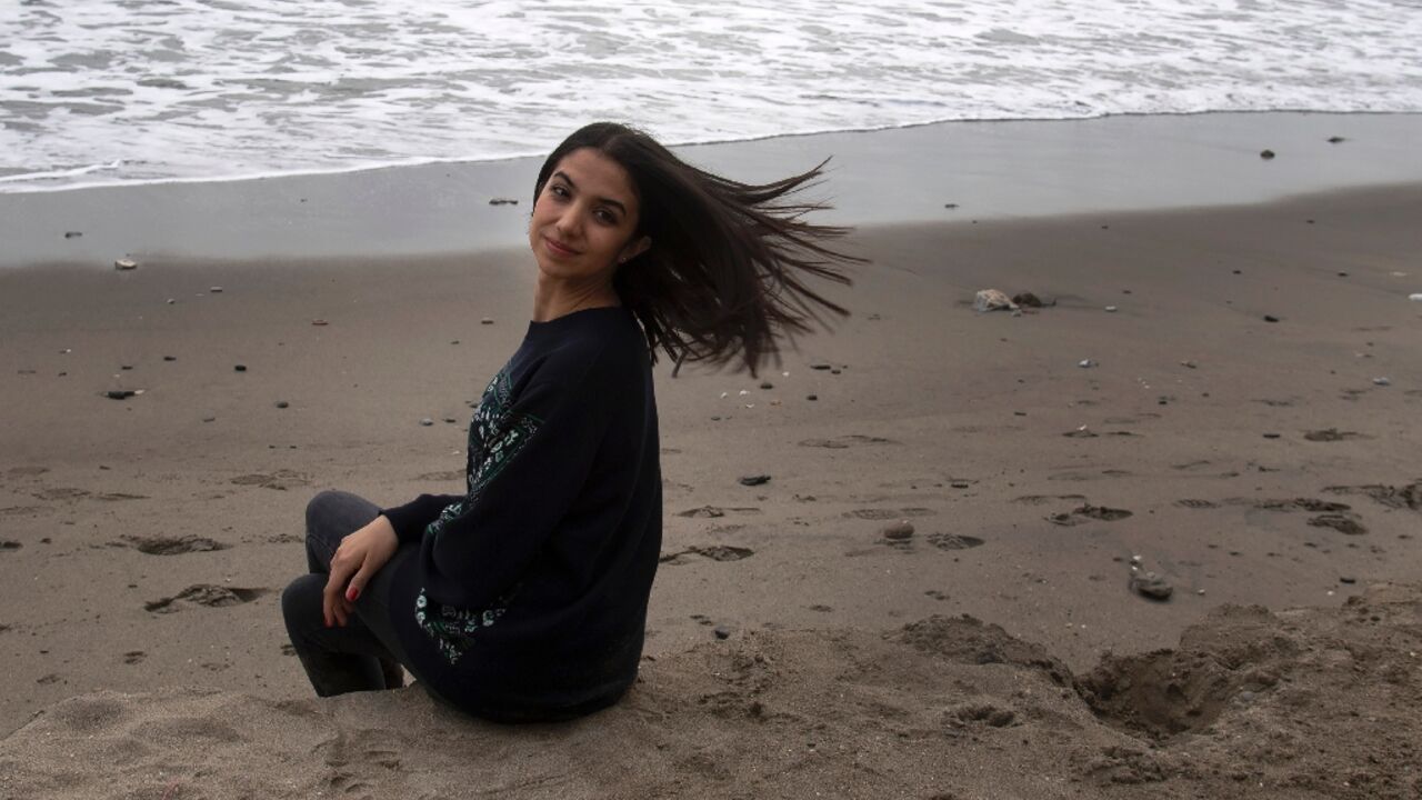 Hijab protest: Iranian chess champion Sara Khadem now in exile in Spain