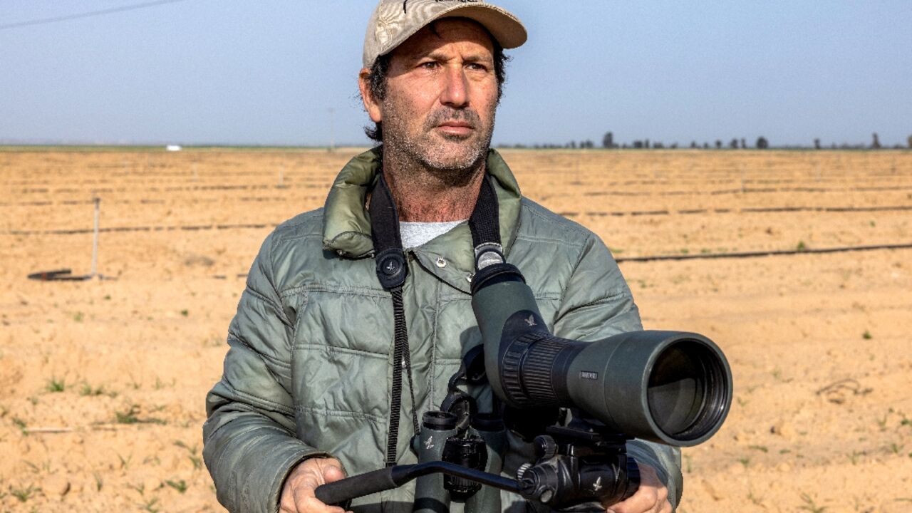 Meidad Goren, director of the Ramat Hanegev Birding Center, set up groups of volunteer watchers aiming to protect migratory falcons