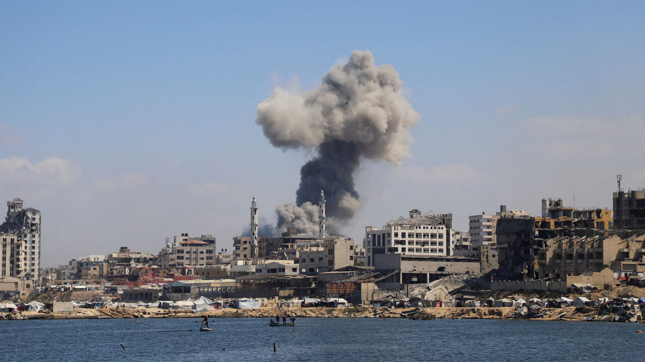 Smoke rises following Israeli strikes during a military operation, in Gaza City, September 18, 2025. REUTERS/Ebrahim Hajjaj