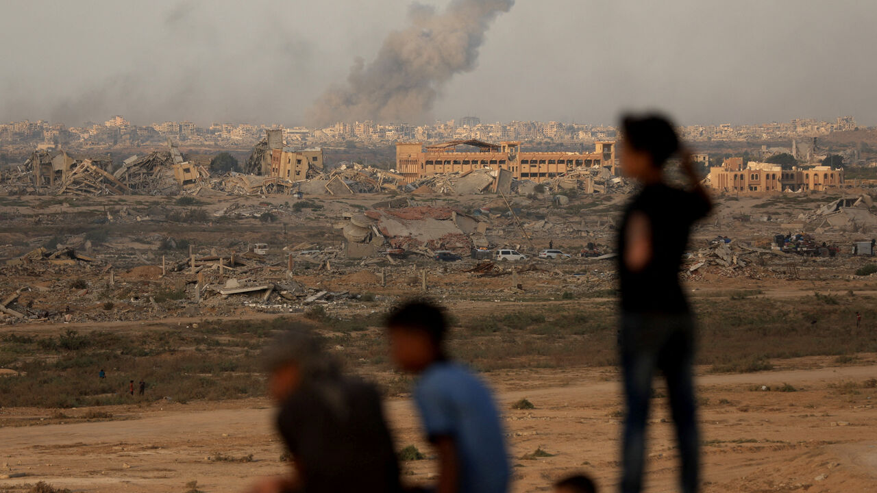 Smoke rises following an Israeli strike amid an Israeli operation, as seen from central Gaza Strip, September 21, 2025. REUTERS/Dawoud Abu Alkas