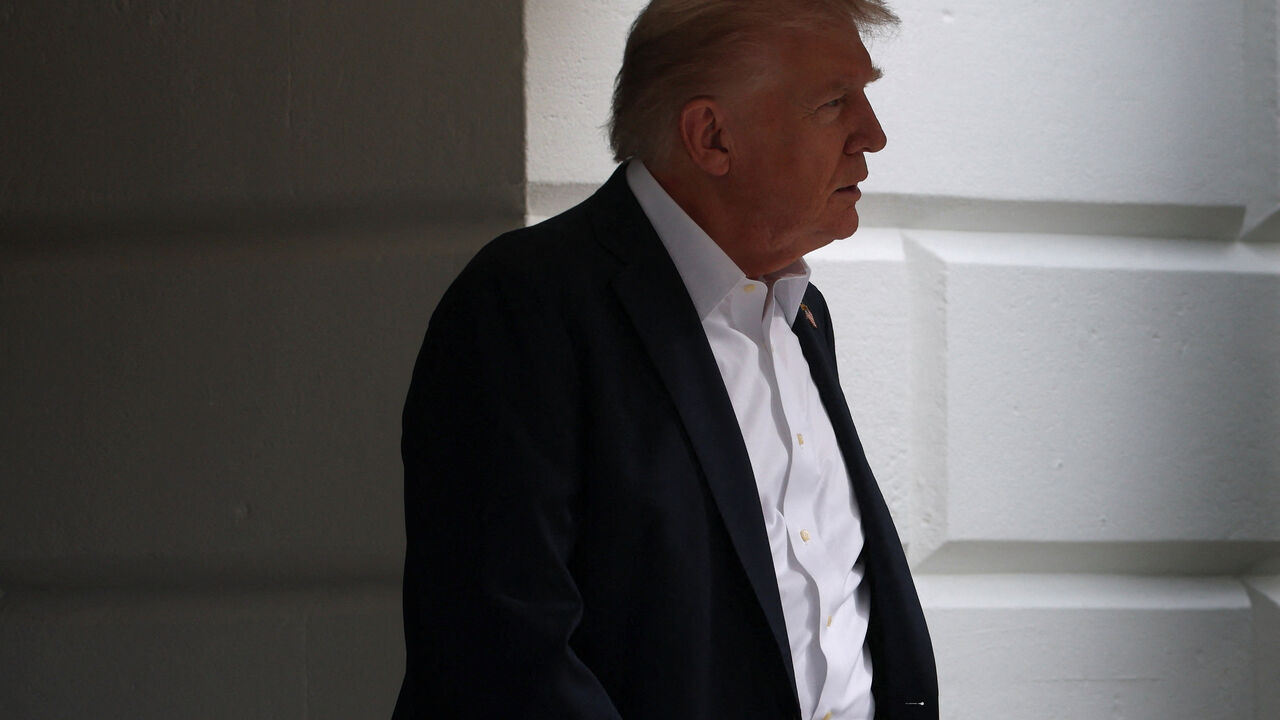 U.S. President Donald Trump departs for travel to New York to attend the Ryder Cup golf tournament, from the White House in Washington, D.C., U.S., September 26, 2025 REUTERS/Jonathan Ernst