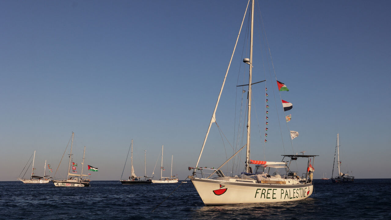 Sailing boats, part of the Global Sumud Flotilla aiming to reach Gaza and break Israel's naval blockade, sail off  Koufonisi islet, Greece, September 26, 2025. REUTERS/Stefanos Rapanis
