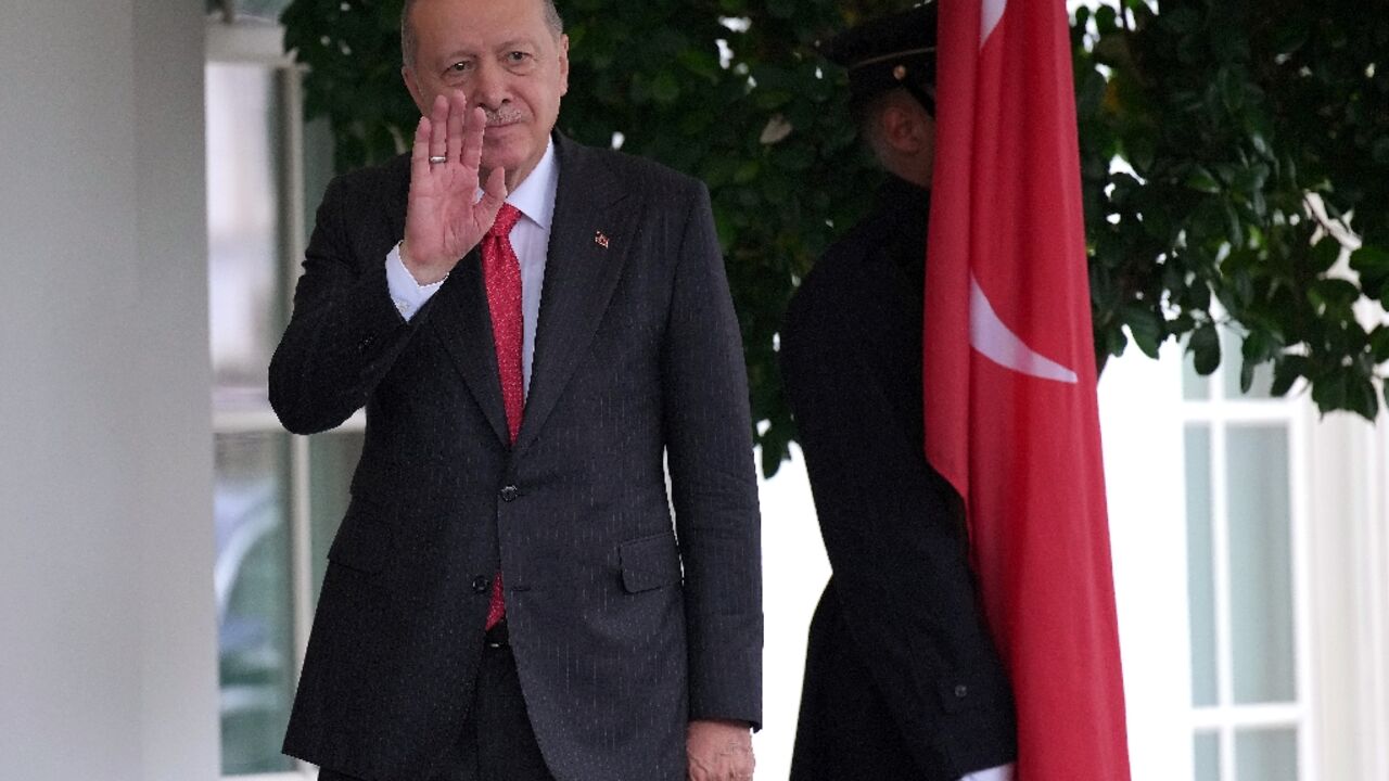 Erdogan is to meet with Qatar's emir on Wednesday in Doha