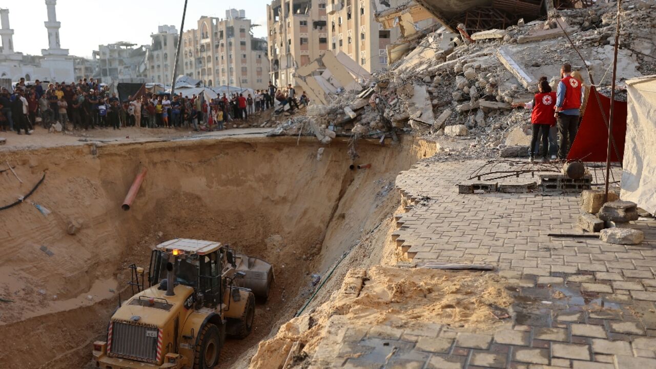 Hamas has said it needs time and technical assistance to recover the remaining bodies from under Gaza's rubble
