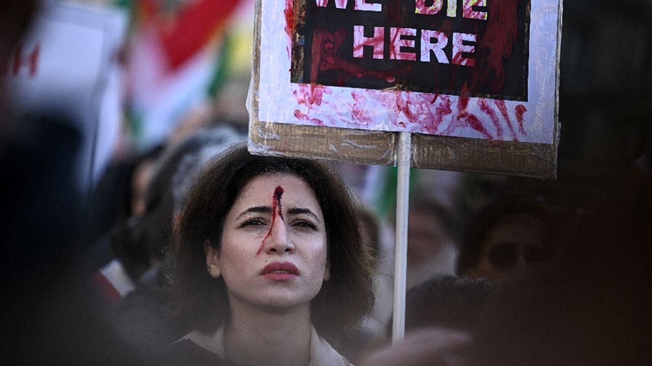 Thousands protested in Paris