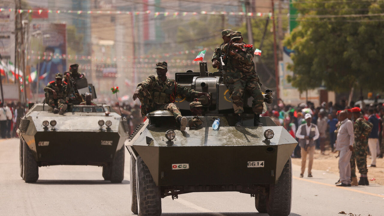 FILE PHOTO: Somaliland army members participate in a parade to celebrate the 33rd anniversary of their Independence in Hargeisa, Somaliland, May 18, 2024. REUTERS/Tiksa Negeri/File Photo