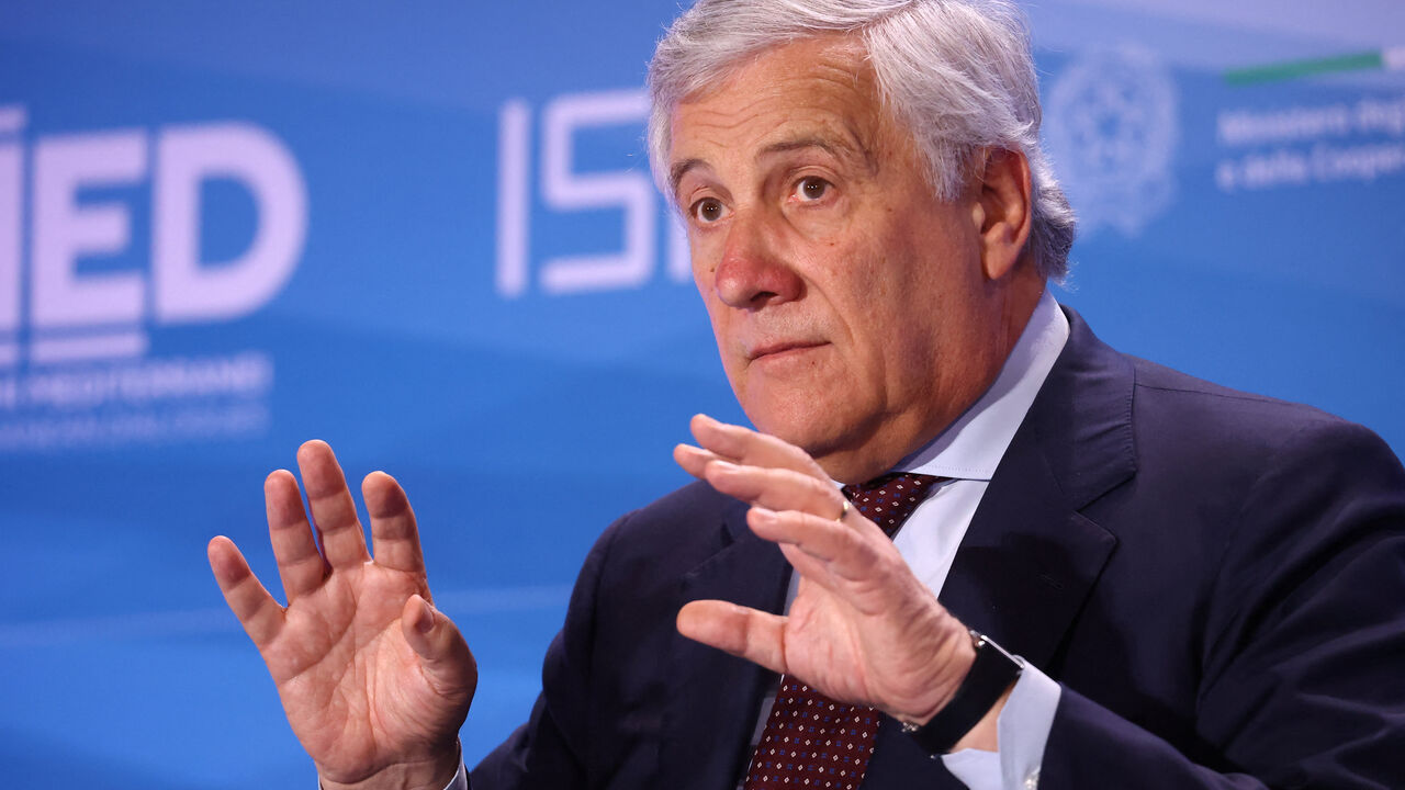 Italian Minister of Foreign Affairs Antonio Tajani attends the annual MED Dialogues conference that brings together regional and international experts to discuss security and socio-economic issues in the Mediterranean, in Naples, Italy October 16, 2025. REUTERS/Ciro De Luca