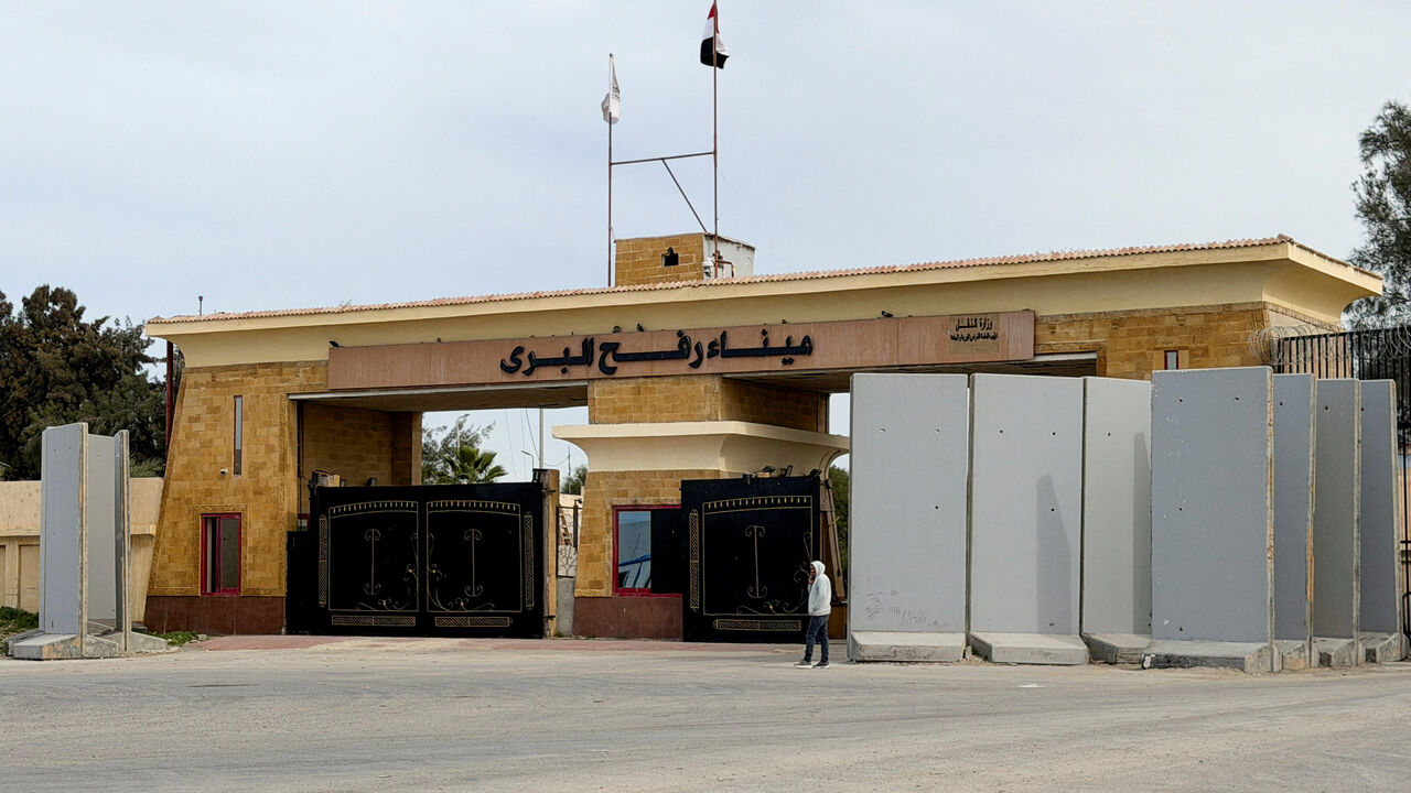A gate at the Rafah border crossing between Egypt and the Gaza Strip, in Rafah, Egypt, January 29, 2026.  REUTERS/Stringer