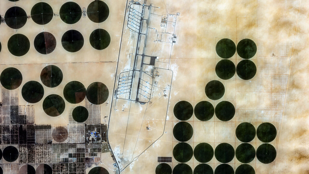 A satellite image shows a Bayraktar Akinci, an unmanned combat aerial vehicle, at an airport in East Oweinat, Egypt, January 9, 2026. ©2026 Vantor/Handout via REUTERS THIS IMAGE HAS BEEN SUPPLIED BY A THIRD PARTY. NO RESALES. NO ARCHIVES. MANDATORY CREDIT. MUST NOT OBSCURE LOGO. THE WATERMARK MAY NOT BE REMOVED/CROPPED.   VERIFICATION: Three military experts confirmed to Reuters that the drone in the image is an Akinci UCAV. The drone in the image matched file imagery of the Akinci UCAV.