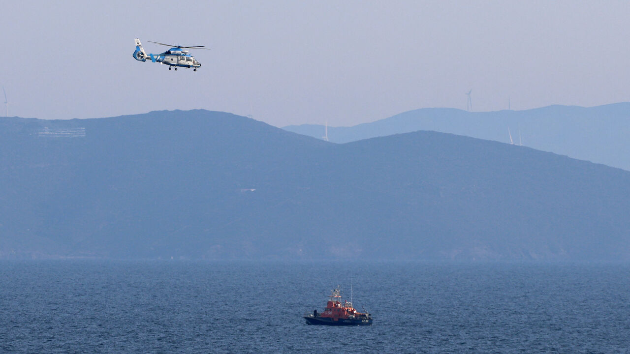 Hellenic coast guard performs SAR operation, following migrant's boat collision with coast guard off the Aegean island of Chios, near Mersinidi, Greece, February 4, 2026. REUTERS/Konstantinos Anagnostou