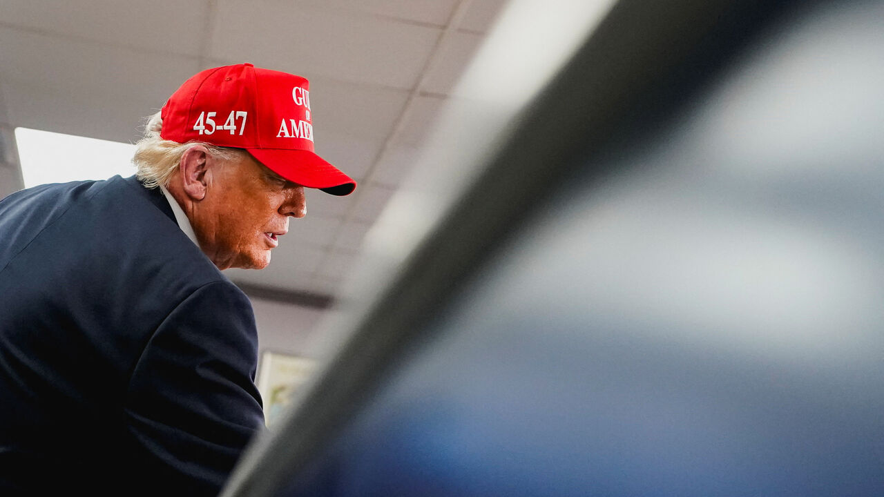 U.S. President Donald Trump visits a Whataburger in Corpus Christi, Texas, U.S., February 27, 2026. REUTERS/Elizabeth Frantz