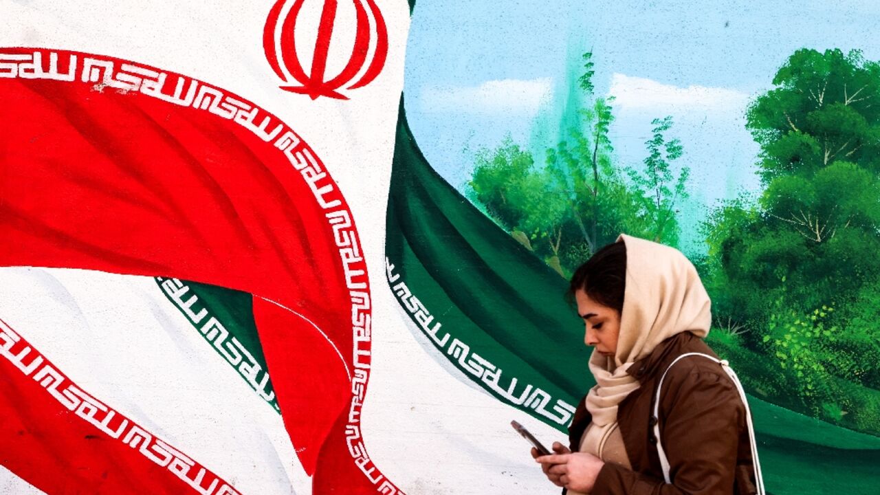 Washington and Tehran have continued to trade threats during the race to cut a deal over Iran's nuclear programme