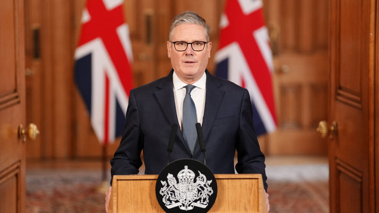British Prime Minister Keir Starmer issues a statement at 10 Downing Street, after U.S. and Israeli forces attacked Iran in what the two countries described as a "pre-emptive" strike against a Tehran government intent on developing nuclear weapons, in London, Britain, February 28, 2026. Jonathan Brady/Pool via REUTERS