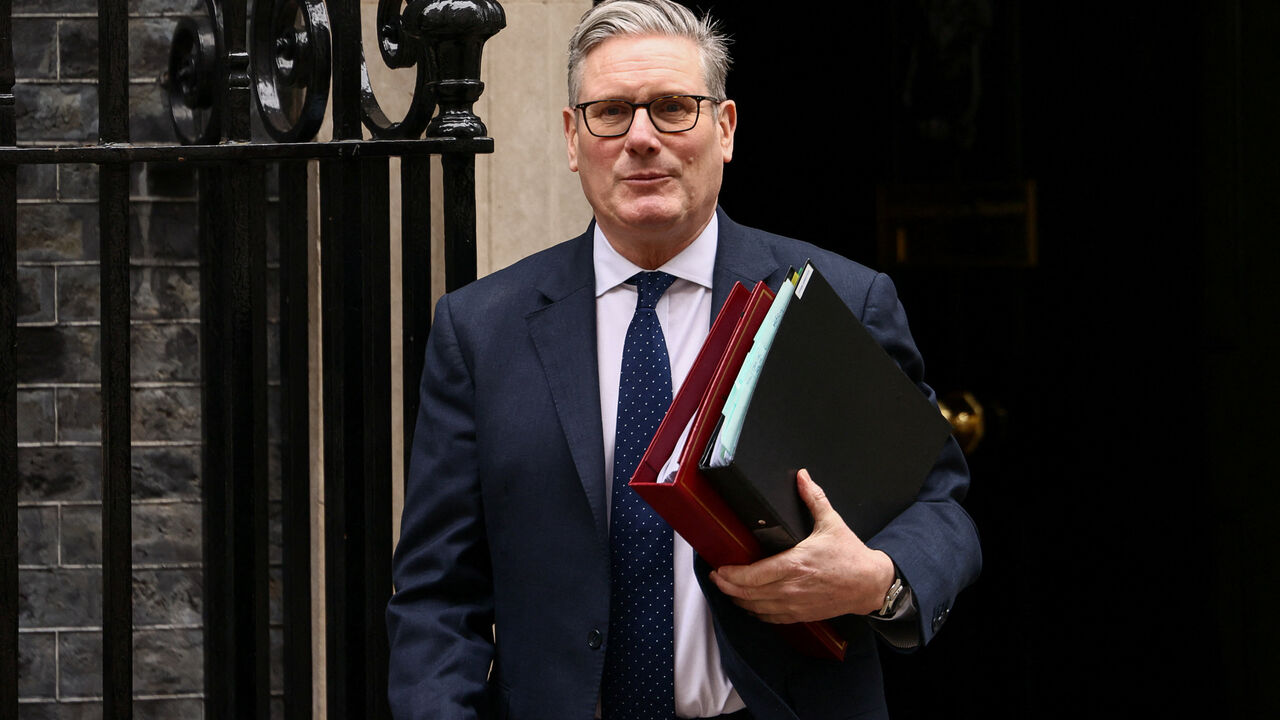 British Prime Minister Keir Starmer walks outside 10 Downing Street in London, Britain, March 4, 2026. REUTERS/Jack Taylor