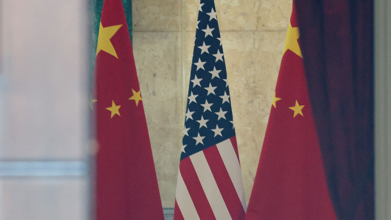 U.S. and China flags are pictured at Lancaster House, on the second day scheduled for trade talks between the U.S. and China, in London, Britain, June 10, 2025. REUTERS/Toby Melville