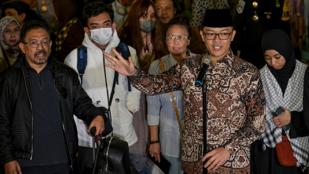 Indonesian Foreign Minister Sugiono welcomed home 22 compatriots repatriated from war-torn Iran 