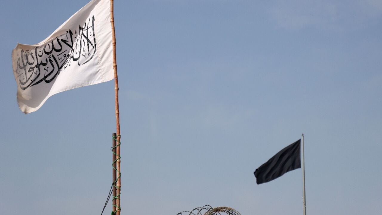 A black flag was raised on Sunday at the Islam Qala border crossing between Afghanistan and Iran 