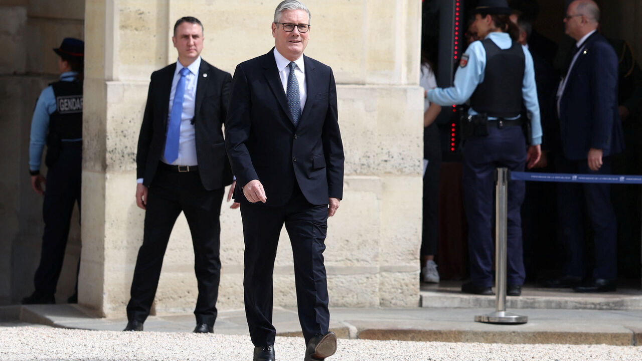 British Prime Minister Keir Starmer arrives ahead of bilateral talks and a multinational virtual summit at the Elysee Presidential Palace, in Paris, France, on April 17, 2026. Tom Nicholson/Pool via REUTERS