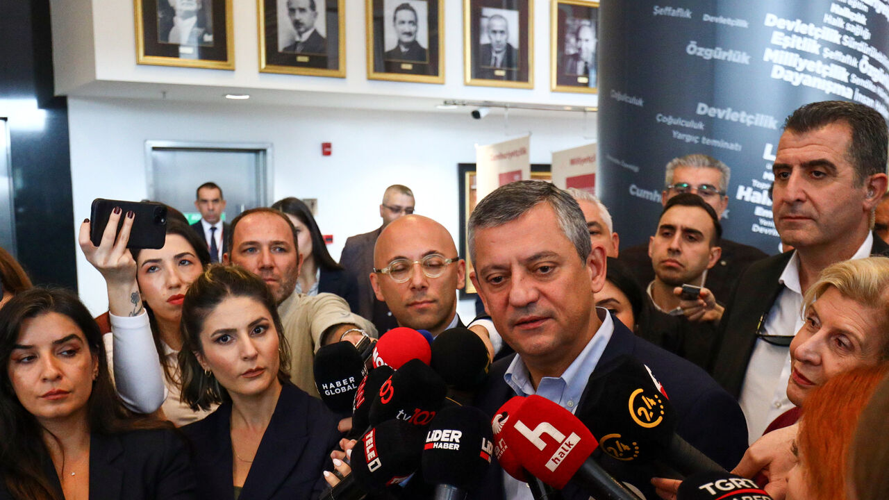 Ozgur Ozel, leader of the main opposition Republican People's Party (CHP), speaks to the media at party headquarters after a Turkish court dismissed a case seeking to remove him and annul the party's 2023 congress, in Ankara, Turkey, October 24, 2025. REUTERS/Efekan Akyuz