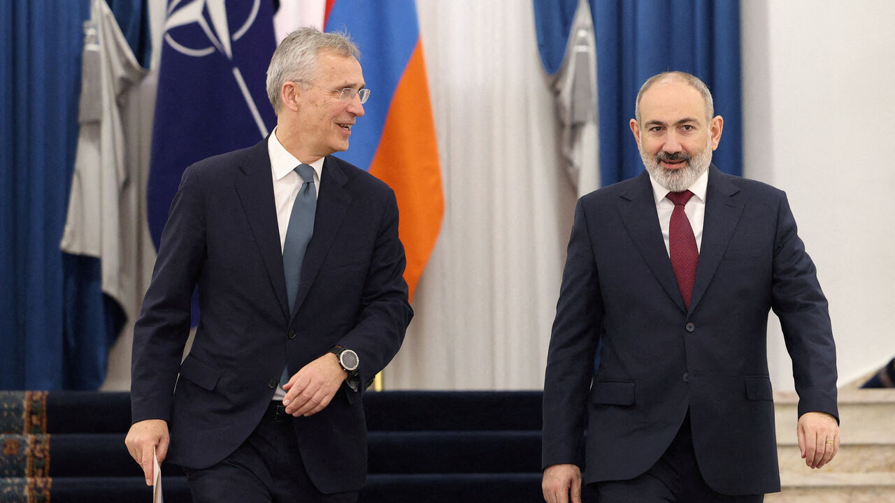 FILE PHOTO: NATO Secretary General Jens Stoltenberg and Armenian Prime Minister Nikol Pashinyan attend a press conference in Yerevan, Armenia March 19, 2024. Stepan Poghosyan/Photolure via REUTERS/File Photo