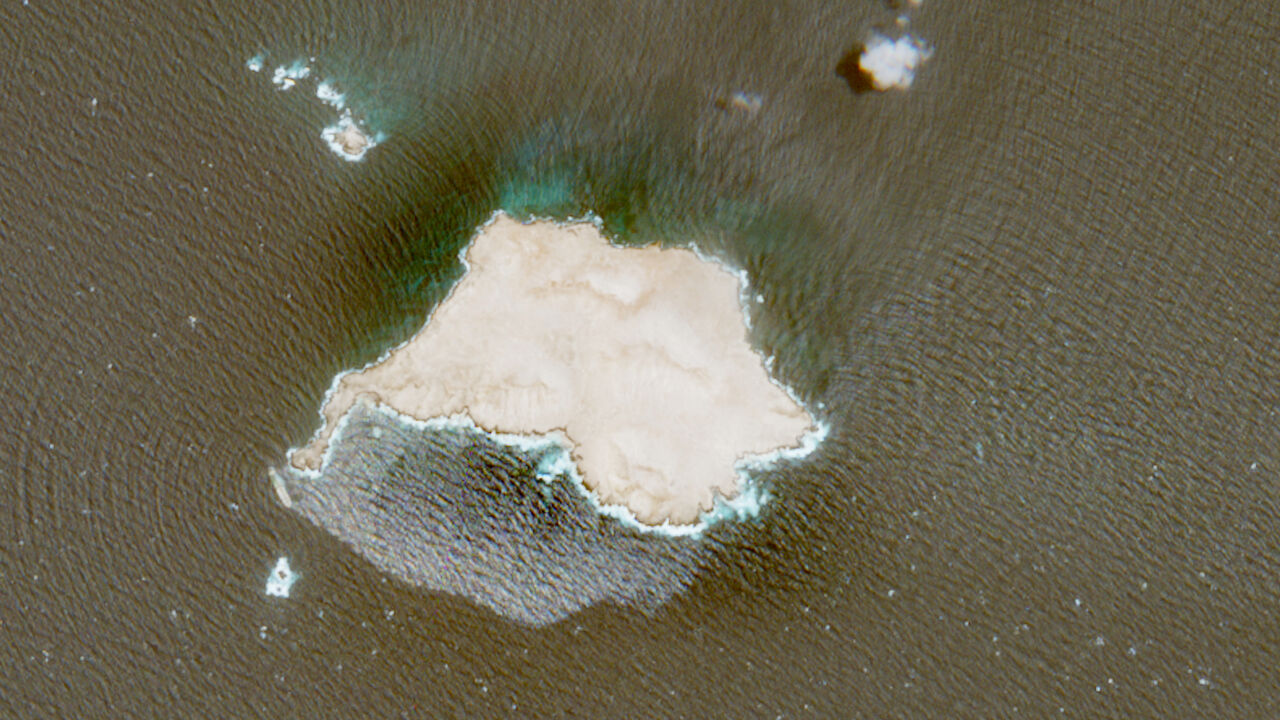 A satellite image shows what appears to be an oil slick off the coast of Dhofar Governorate, Oman, July 13, 2026. Satellite imagery analysis and experts indicate the slick may be linked to the Caroline Bezengi, a vessel under sanctions for transporting Russian fuel, in a protected marine area off the coast of Oman. EUROPEAN UNION/COPERNICUS SENTINEL-2/Handout via REUTERS