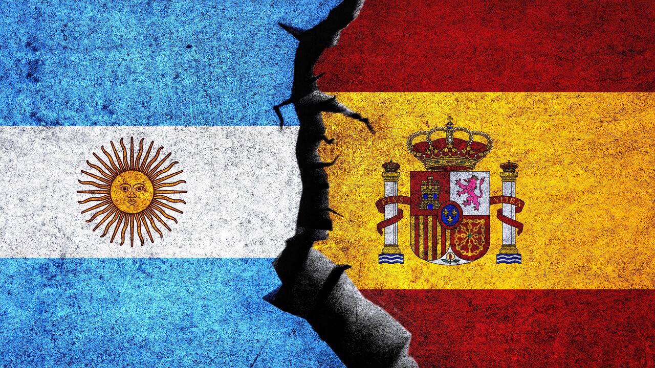 Flags of Spain and Argentina