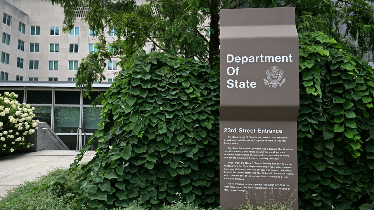 A general view of a U.S. State Department sign outside the U.S. State Department building in Washington, D.C., U.S., July 11, 2025. REUTERS/Annabelle Gordon