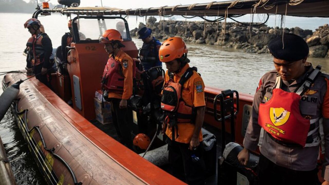 Rescue operation continue for missing journalists and boat crew at the Sunda strait following the Mount Anak Krakatau volcano eruptions