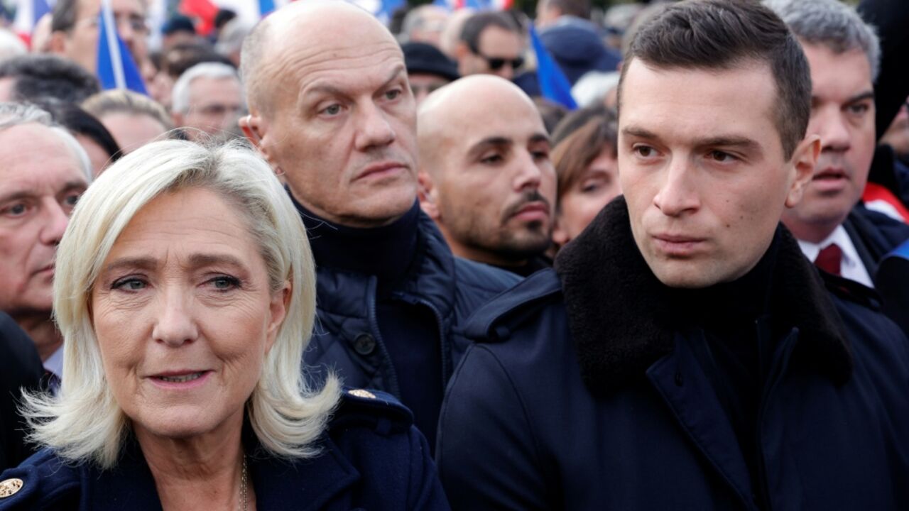 Le Pen (L) has shown Bardella (R) her full support until now
